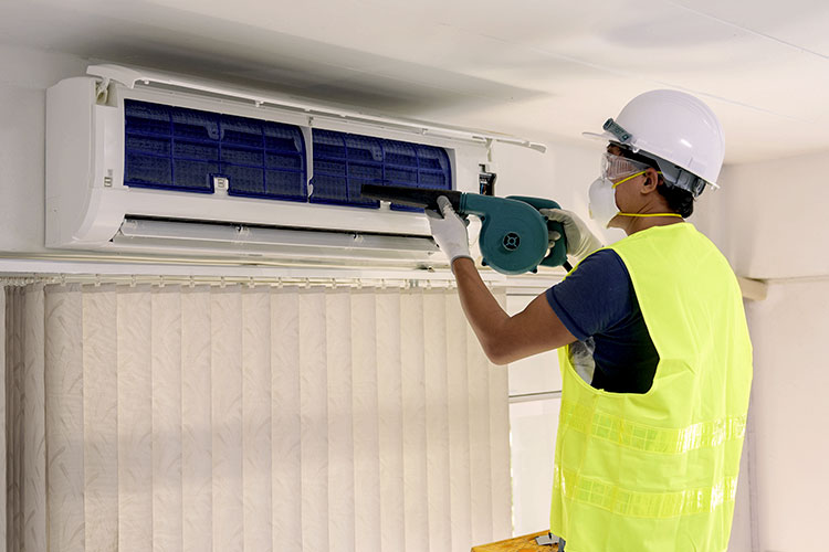Window & Split AC Repair & Gas Filling Service in DLF Phase 1 Gurgaon